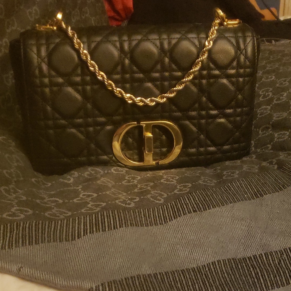 Black Quilted Chain Shoulder Bag